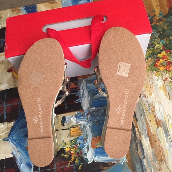 Dream Pairs Gold Sandals NWT Size 5 - Picture 8 of 10